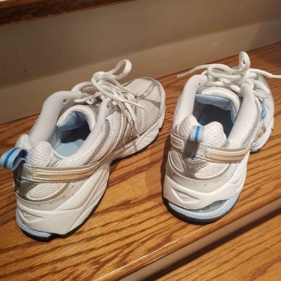 Nike running shoes - Picture 3 of 6